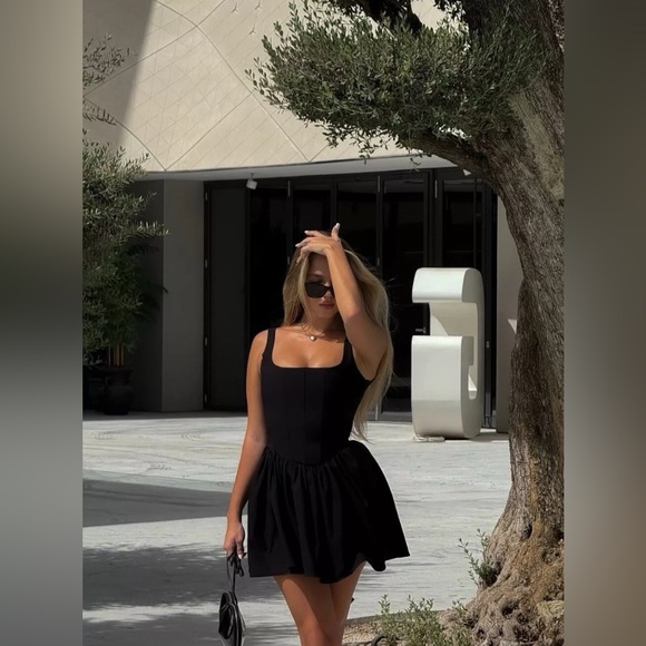 ZARA NWT WOMAN RUCHED CORSET MINI DRESS BLACK - Picture 6 of 16